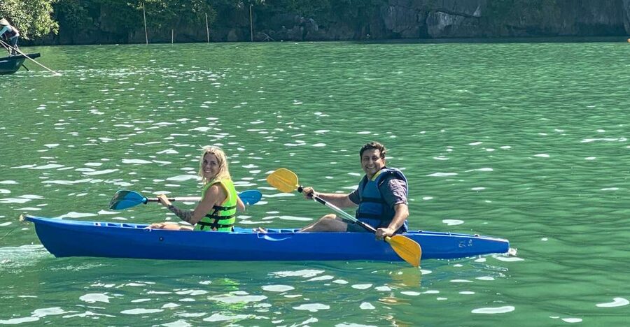 Hanoi: Roundtrip Halong Bay Islands, Caves, Kayaking & Lunch - Key Points Worth Noting