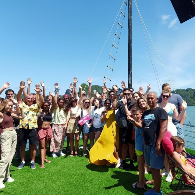Hanoi: Roundtrip Halong Bay Islands, Caves, Kayaking & Lunch - Luon Cave Kayaking: Quiet Water, Real Activity