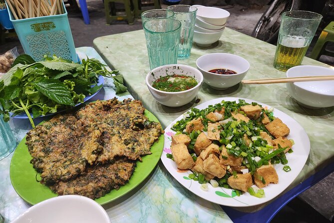 Hanoi's Vibrant Beer Hơi Culture with a Beer Lover - Meeting Thanh Le at 115 P. Quán Thánh (And Why Small Groups Help)
