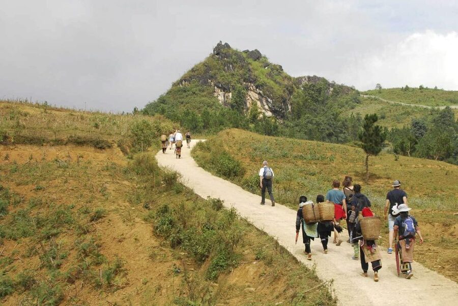 Hanoi: Sapa Trekking 2 Days 1 Night - Sleeper Bus from Hanoi - Guide Quality: What “English” Looks Like on the Ground