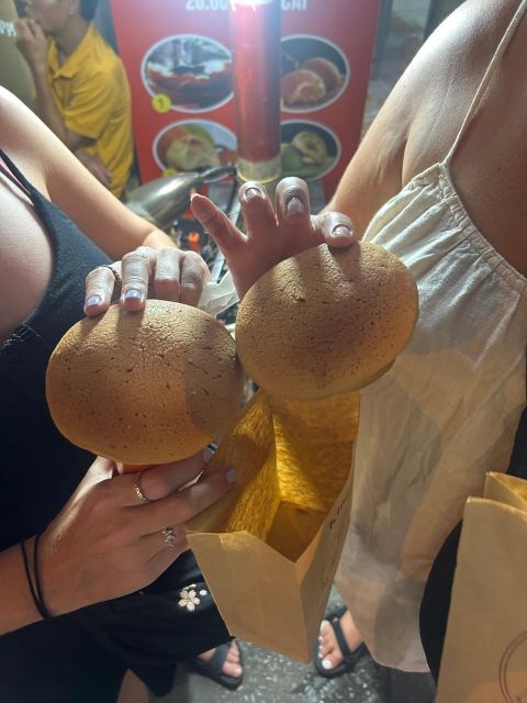 Hanoi: Small-group Street Food and Walking Tour - Why Hoàn Kiếm and the Old Quarter are perfect for street food