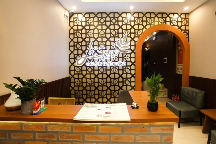 Hanoi Spa Old Quarter - Nourishing Shampoo- Head Massage 60' - Price and value: is $19 worth it?