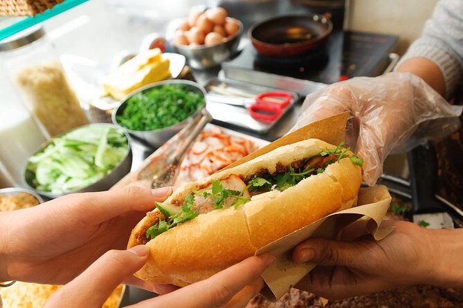 Hanoi Street Food Tour with Small Group and Expert Local Guide - Price and Value: Why $25 Can Feel Like a Lot (In a Good Way)