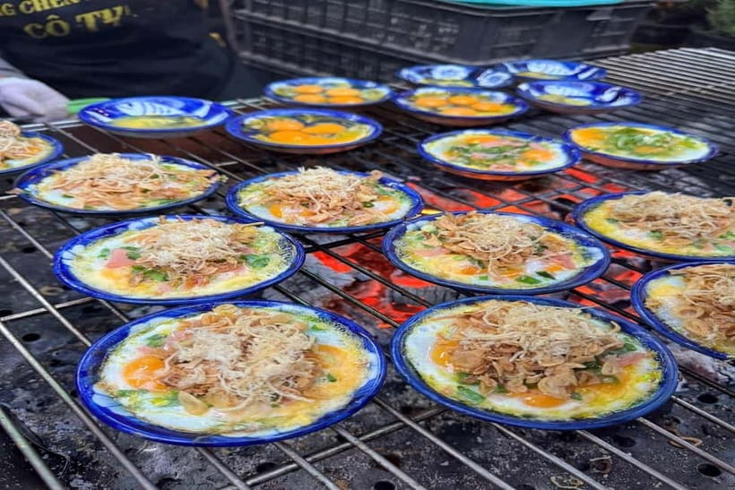 Hanoi: Street Food Tour with Train Street & Hidden Alleyways - Train Street: how to handle the waiting game
