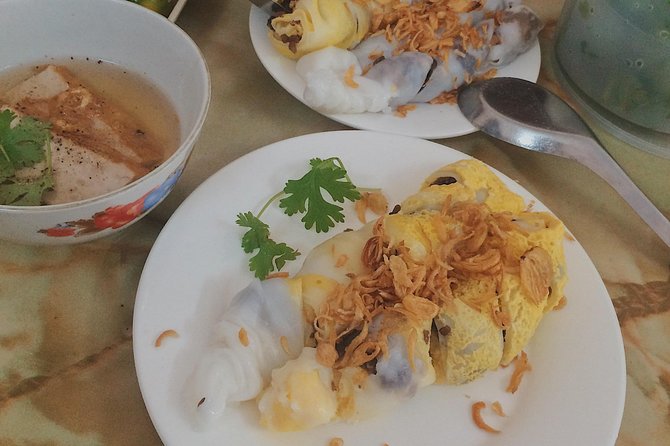 Hanoi Street Food Tour with Train Street Visit - Guide Energy Makes the Difference (And You Might Get Trung, Walter, or Avi)