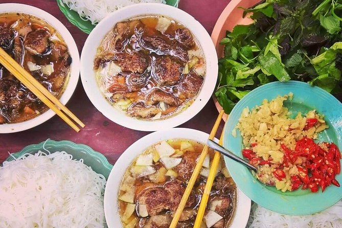 Hanoi Street Food Tour with Train Street Visit - Price and Value: Why $24 Can Work for Dinner Plus a Train Moment