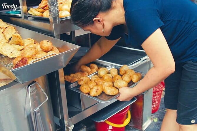 Hanoi street food walking and train street visit - Timing and Pacing: How the 3 Hours Typically Feel