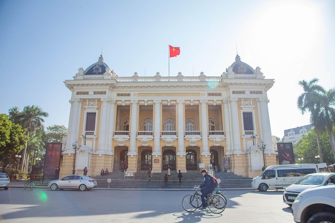 Hanoi Street Food Walking Tour and Water Puppet Show - The water puppet show near Hoan Kiem Lake, and why it fits after food