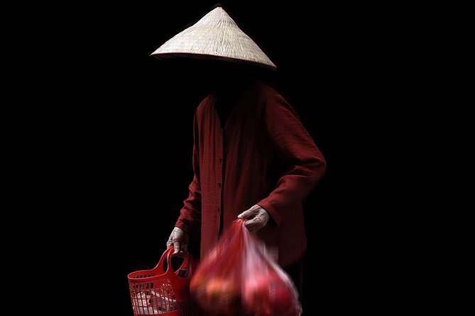 Hanoi Street Photography with a Pro – Phone & Camera - Key highlights to know before you go