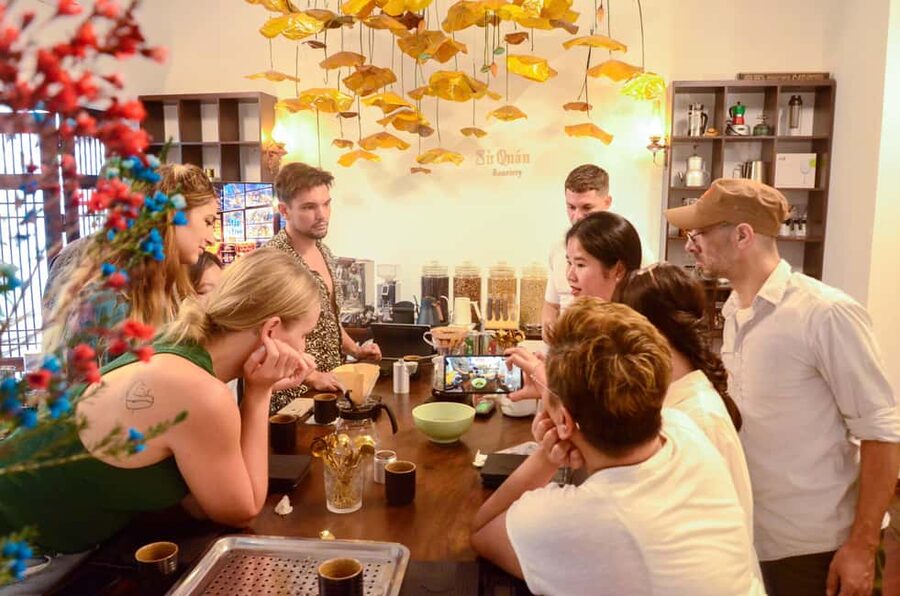 Hanoi: Taste Fresh Lotus Tea Ceremony & Untold Stories - Brewing lotus tea like a pro, with water temperature, timing, and ratios