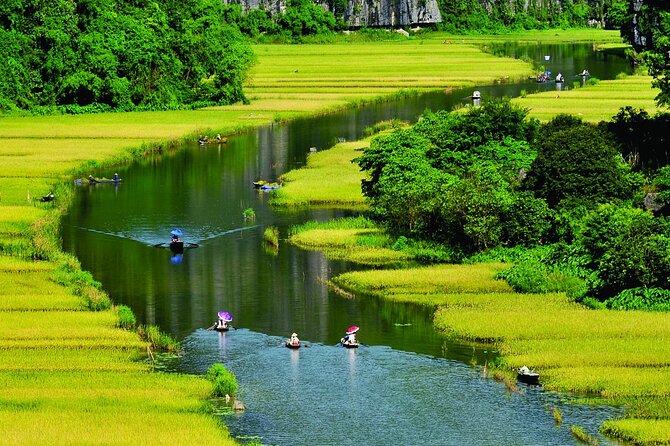 Hanoi to Ninh Binh 1 day: Trang An - Tam Coc - Mua Cave - Hoa Lu - From Hanoi Old Quarter to Hoa Lu: timing that really matters