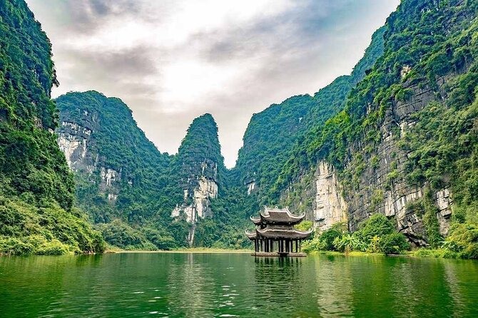 Hanoi to Ninh Binh Day Trip: Mua Cave, Trang An Boat Ride - Lunch - Hoa Lu Temples: Dinh and Le in a Limestone Valley