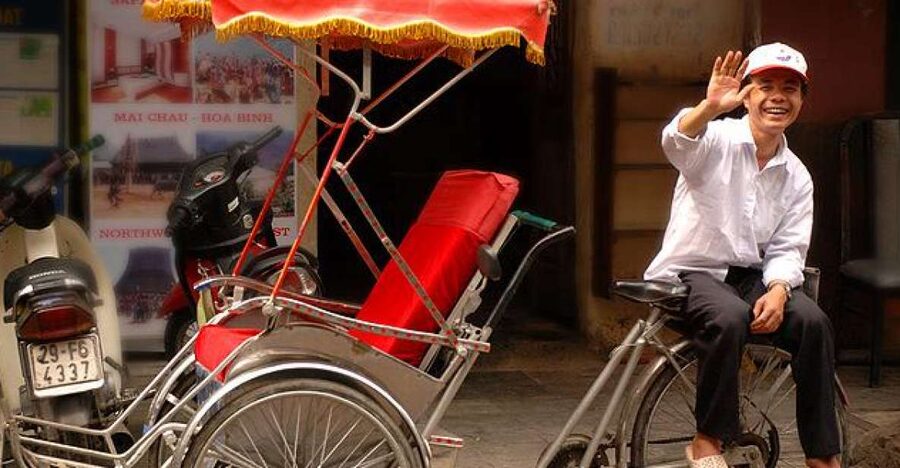 Hanoi Walking Street Food Tour & Cyclo Ride - Price and Timing: What the $25 Gets You