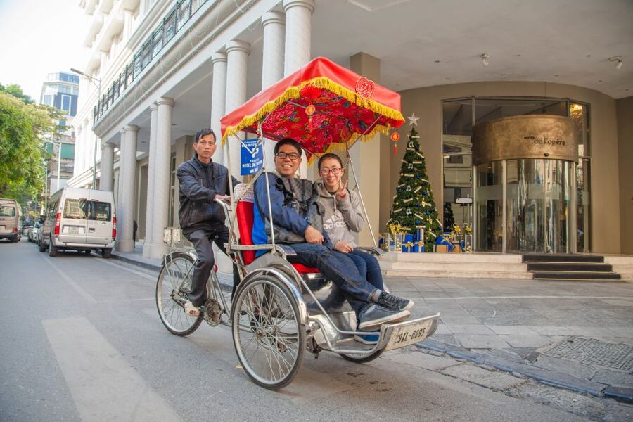Hanoi Walking Street Food Tour & Cyclo Ride - How the Guide Changes the Whole Experience