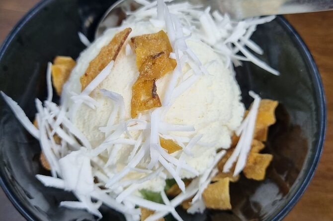 Hanoi Walking Street Food Tour with Train-Street Visit - Starting at 38 Bat Su: how the tour gets you fed fast