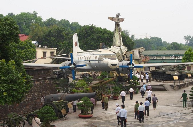 Hanoi War Sites Walking Tour - Stop 2: Hoa Lo Prison, The Hanoi Hilton
