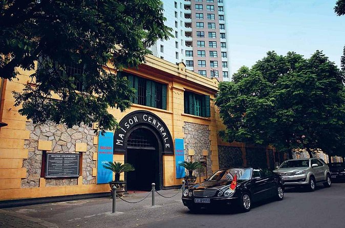 Hanoi War Sites Walking Tour - Group Size and Guide Style: Why Max 12 Changes the Experience