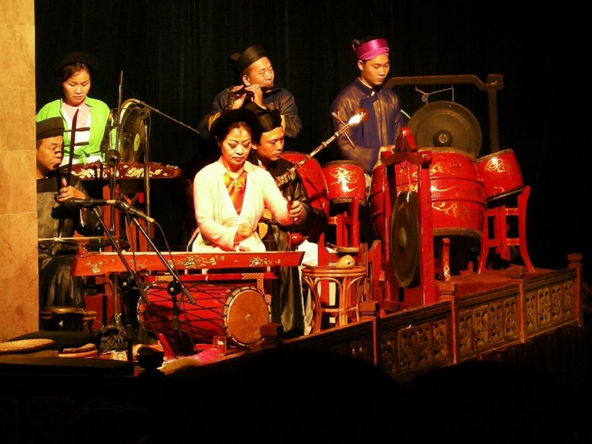 Hanoi: Water Puppet Show Tickets - Show program and language support
