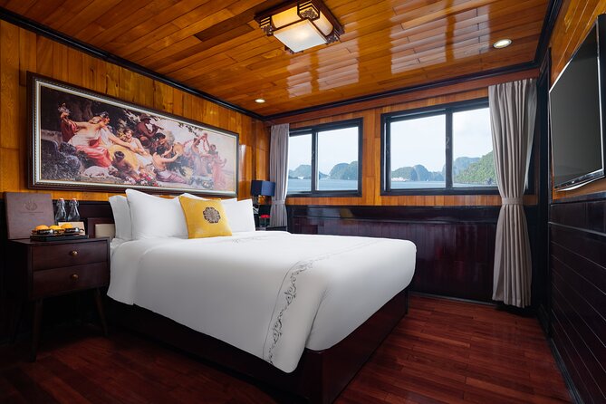 HERA CLASSIC Boutique Cruise Halong Bay 2 Days 1 Night Trip - Meals onboard: what to expect from the included food plan