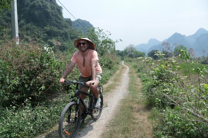 Hidden Ninh Binh Luxury Full Day Group Tour (Tam Coc - Hoa Lu) - Guide Quality: Why Tom, Son, My, and Trinh Keep Standing Out