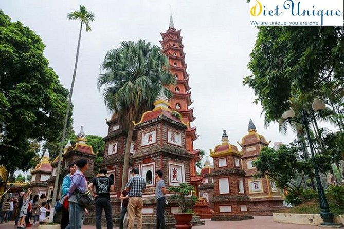 Highlight- Hanoi city tour and Cycle around old quarter - Why this Hanoi day starts at the Water Puppet Theatre