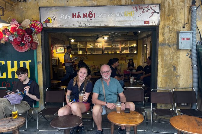 Highlights and Secrets of Hanoi Old Quarter Through Train Street - Hanoi Train Street: the thrill moment, and how to enjoy it safely
