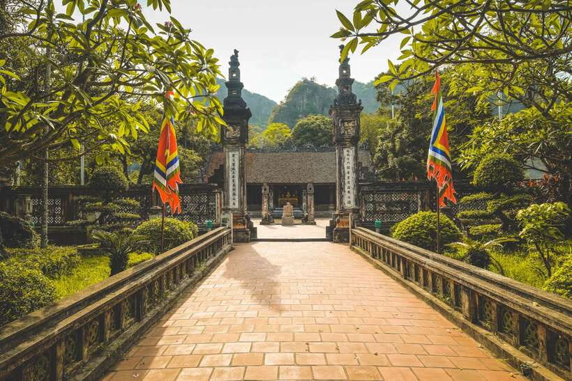 Hoa Lư and Tam Cốc with Bike Ride and Family Visit - From Hanoi Old Quarter to Ninh Binh, the low-stress start