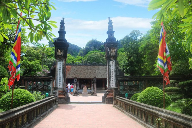 Hoa Lu - Tam Coc - Ninh Binh Day Tour: Biking, Visit Local Family - What to Bring, What to Wear, and Heat-Proof Your Bike Time