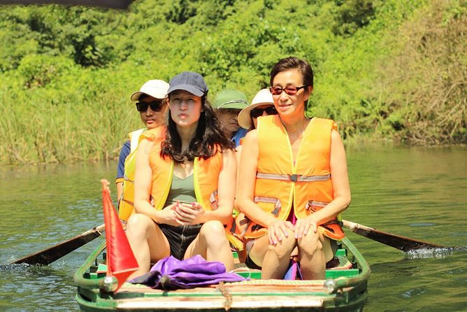 Hoa Lu Temple, Trang An boat trip & Mua Cave Mountain day trip - best selling - Price and value: how $35 can become a more complete day