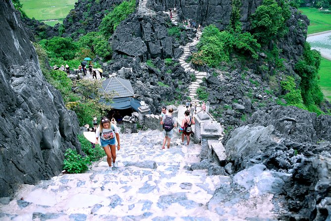Hoa Lu Temple, Trang An boat trip & Mua Cave Mountain day trip - best selling - Hoa Lu Temples: the ancient capital stop you can pace