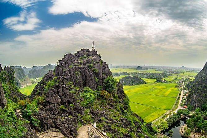 Hoa Lu Trang An and Mua Cave by Limousine from Hanoi - Hoa Lu Ancient Capital: Vietnam’s early royal story in about an hour