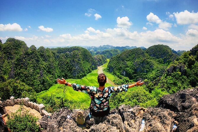HOA LU -TRANG AN -MUA CAVE Full Day Including Boat Entrance Fees and Lunch - Mua Cave Viewpoint: steps, effort, and what to expect