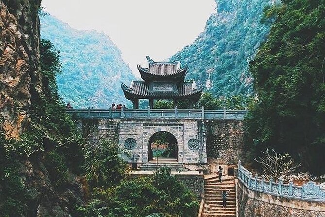 Hoa Lu – Trang An – Mua Cave Fullday Tour - Trang An UNESCO Boat Caves and the Skull Island Connection