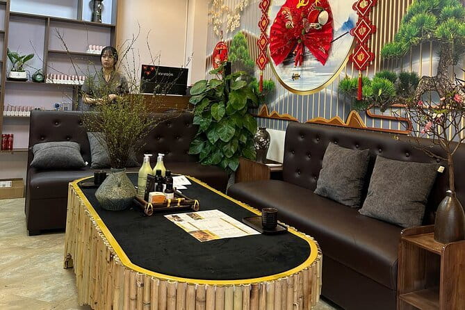 Hoang Spa Nourishing Shampoo & Head Shoulders Face Massage - One-Hour Reset in Hanoi’s Old Quarter