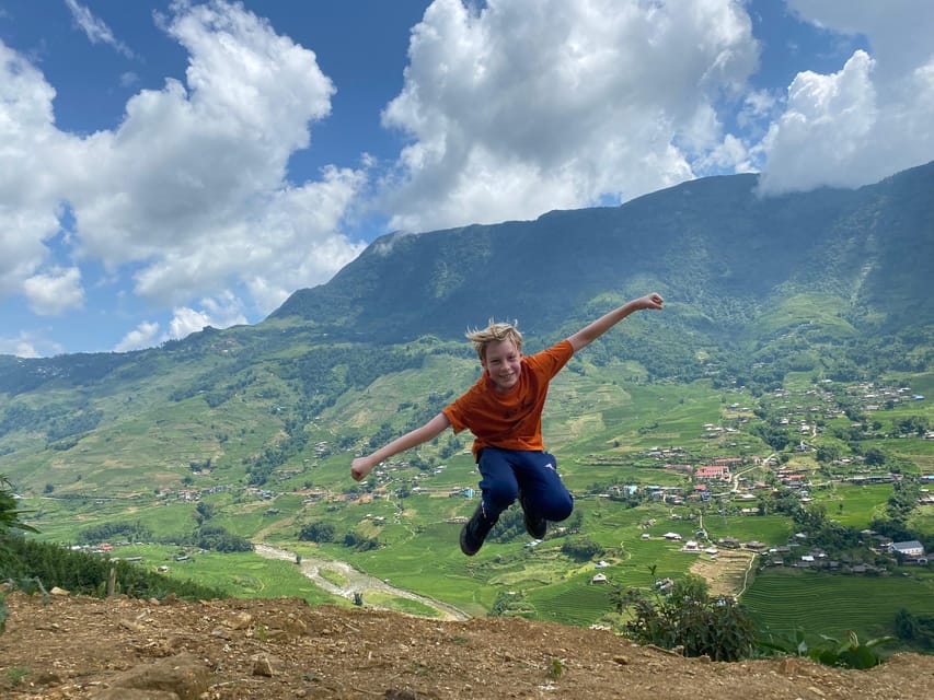 In Sapa: 1 Day Mountain Trek, Visit beautiful villages - Sa Seng mountain: where Fansipan and the terraced Muong Hoa valley appear