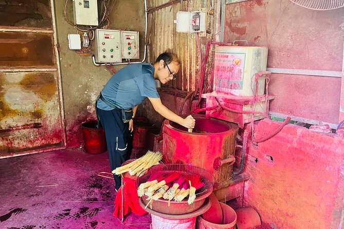 Incense Village, Hat & Lacquer Artisanal Tour Options From Hanoi - Red Incense village stop: learning why rituals smell like home