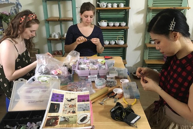 Jewelry Making Workshop - Group size matters more than you think