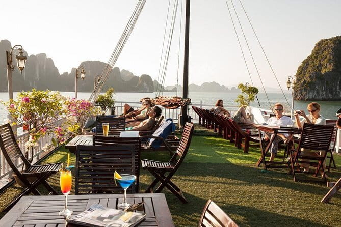 Lan Ha Bay 2 days tour with 3-star cruise - Day 2 morning: sunrise vibes, floating houses, and real local routine