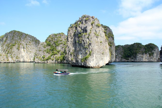 Lan Ha bay Boutique cruise 3D/2N: Kayaking - Swimming & Biking Viet Hai villages - Day 1: lunch on the move, check-in energy, and your first water time