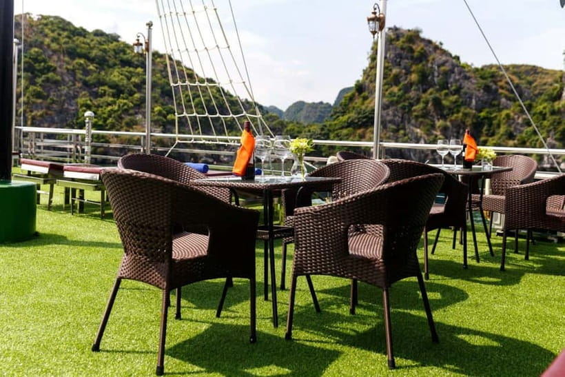 Lan Ha Bay Luxury Cruise with balcony - biking+kayak+tickets - The Ba Trai Dao Swim Stop, and What to Expect From the Water Time