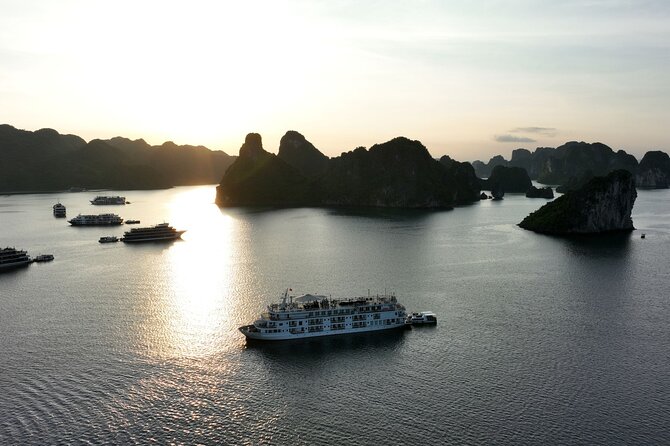 Lan Ha Bay Overnight on Paradise Grand Cruise - Paradise Grand on Lan Ha Bay, the value of doing it overnight