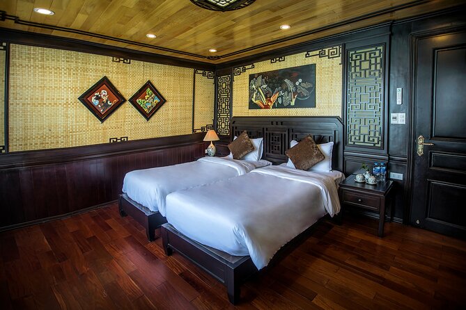 Lan Ha boutique & budget cruise 2D/1N: kayaking, swimming at pristine bay & meal - Service and Guides: Vu and Alex Put the Human Touch First
