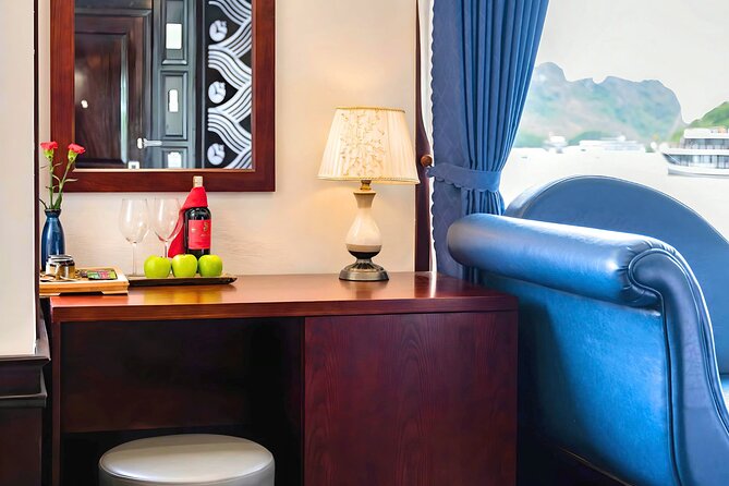 Le Journey Elegance Cruise 5 Star Lan Ha Bay - All Inclusive 2D1N - Day 1 in Lan Ha Bay: Calypso cruising and the Dark and Light Cave