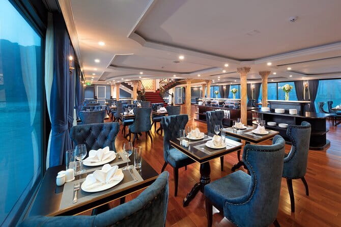 Le Theatre Cruise - Wonder on Ha Long & Lan Ha Bay 2 Days Tour - Returning via Ha Long Bay views and the Tuan Chau handoff