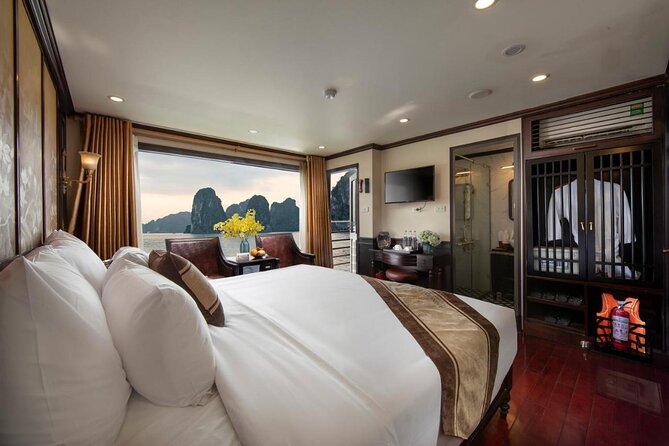 LEADING: All inclusive 3D/2N on cruises in HALONG - many options - Day 3: sunrise-style Tai Chi and Sung Sot Cave walks