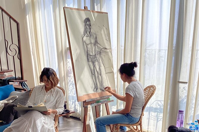 Life Drawing Class - Art Workshop at Art Tutor Hanoi - Group size, energy, and why the room matters