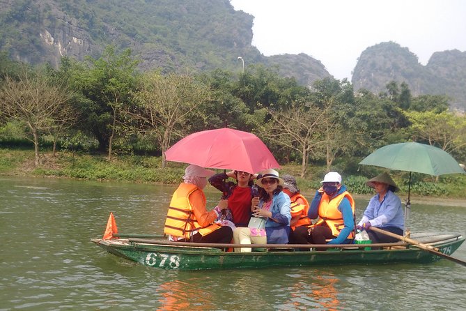 Luxury Bai Dinh - Trang An - Mua Cave with Buffet Lunch - Trang An caves by boat, with a lunch stop that ties in culture