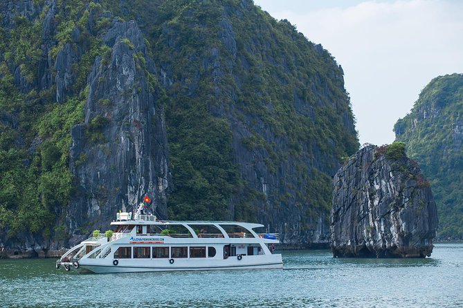 Luxury Halong Bay 1 Day on Cruises From Hanoi with Bus & Lunch - Picking Up in the Hanoi Old Quarter, Then Hitting the Expressway