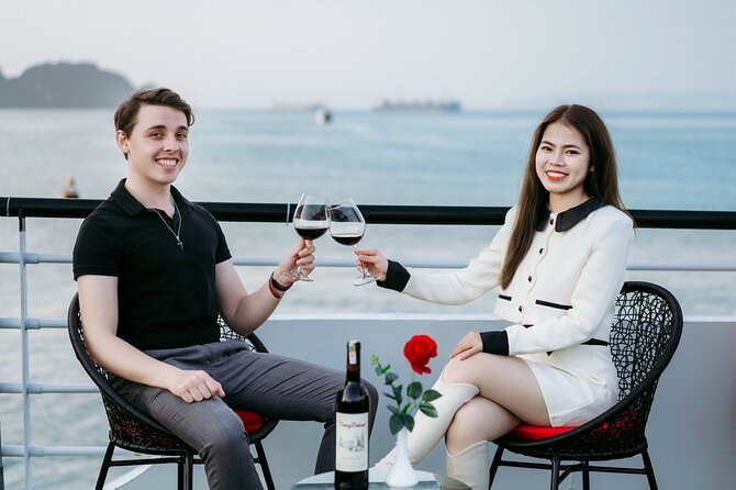 LUXURY Halong Bay Cruise 5 Stars Full Day Tour with Buffet Lunch - Getting back to Hanoi: leaving before fatigue hits