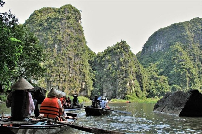 Luxury Hoa Lu - Tam Coc - Mua Cave 1 Day Tour - By Limousine & Small Group - Hoa Lu Ancient Capital: the morning anchor before the caves